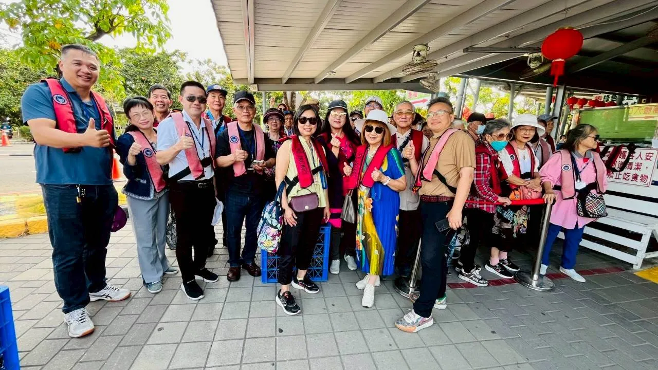 校友總會秋遊臺南行寫實(第 5 張/共 6 張)